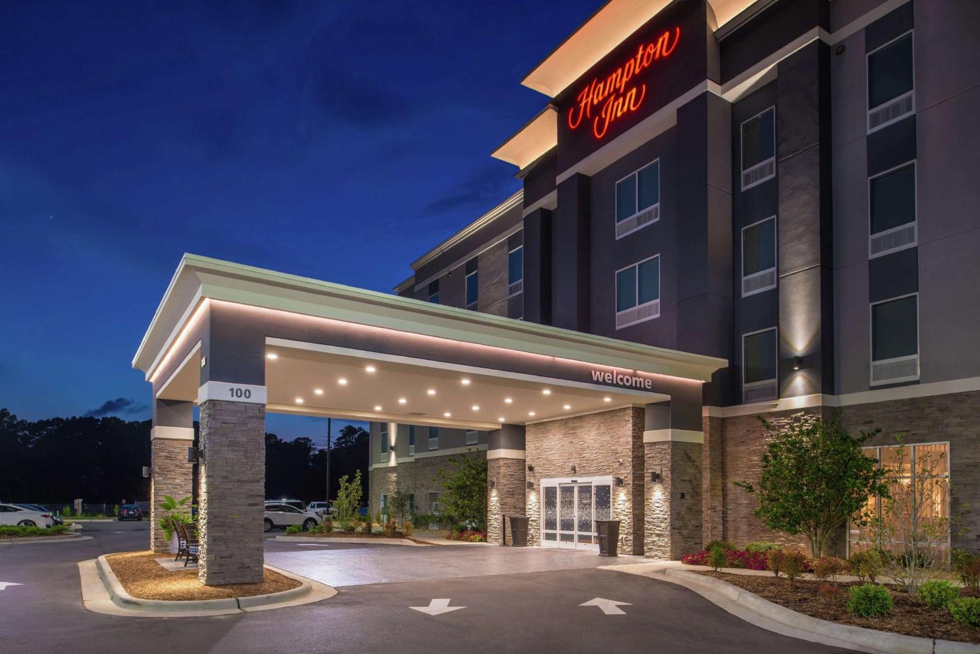 Hotel Hampton 3*